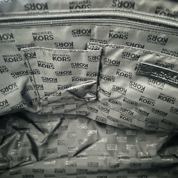 Michael Kors Large Tote/ Travel Bag - Picture 5 of 5